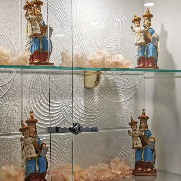 statuette
