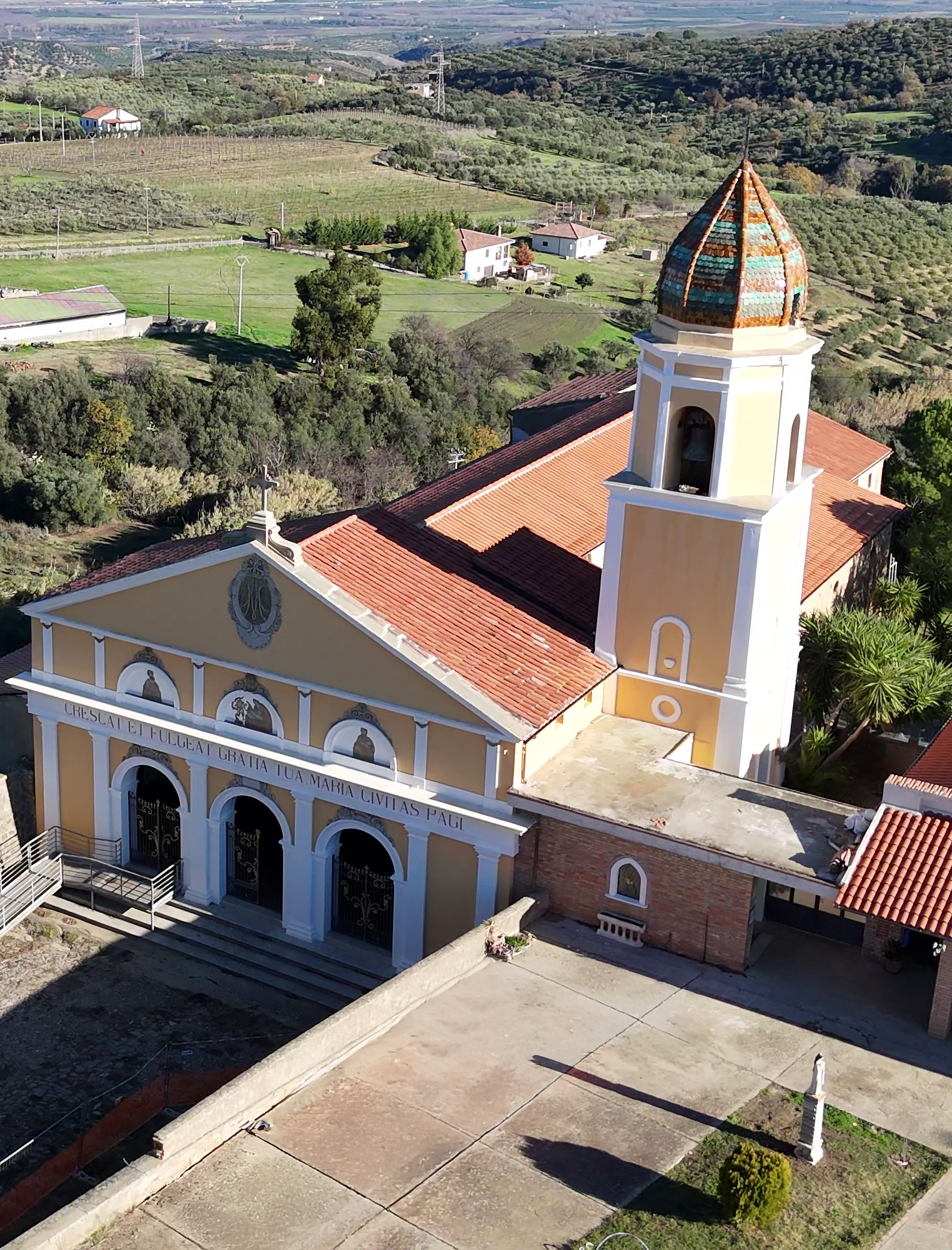 chiesa-vista-dall'alto